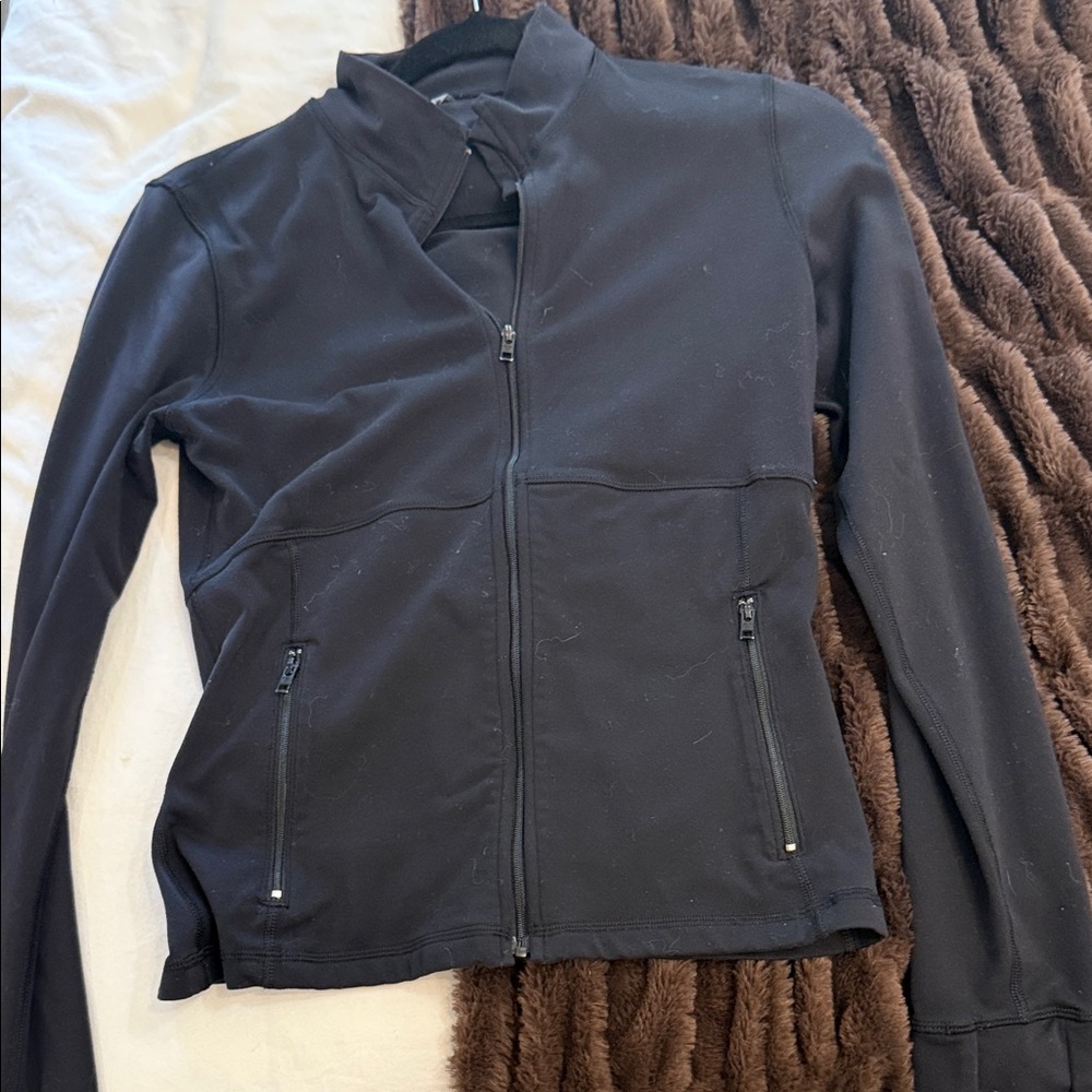 Aritzia Black Women's Zip-Up Jacket